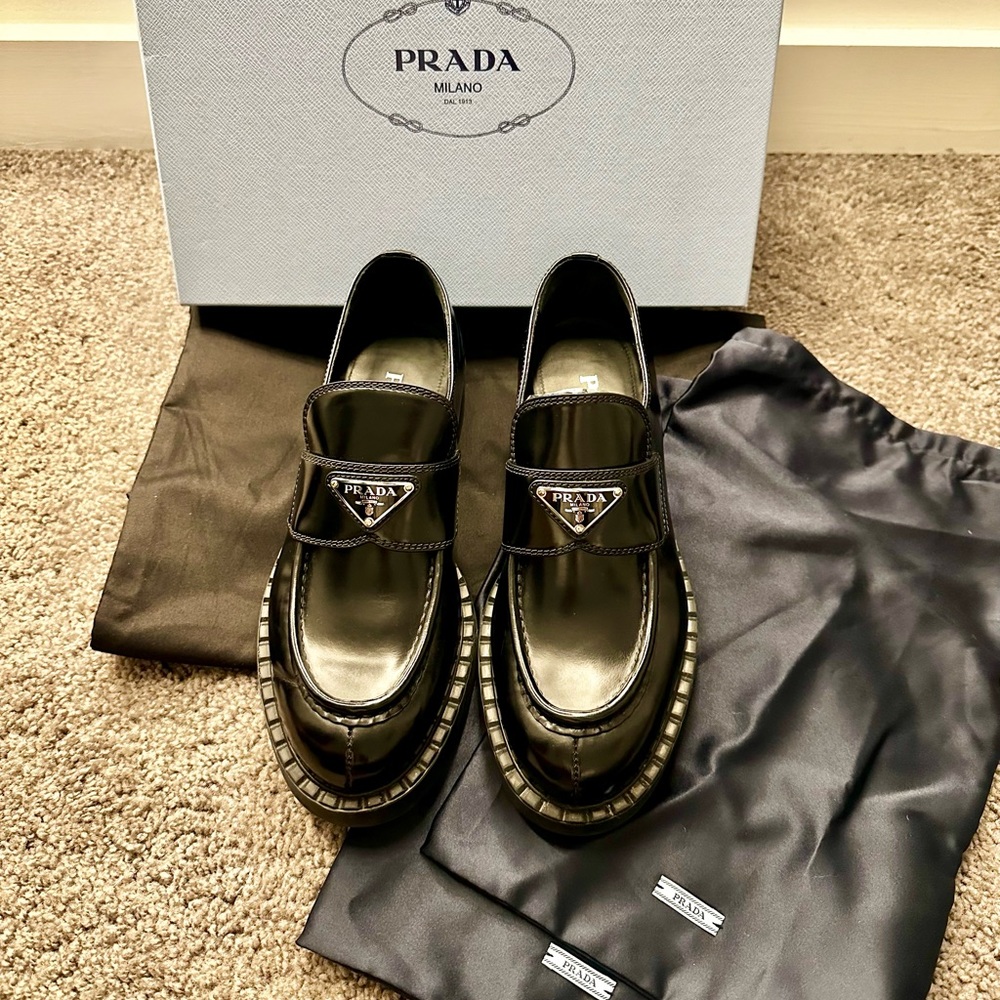 Sold: Women’s Prada loafer
